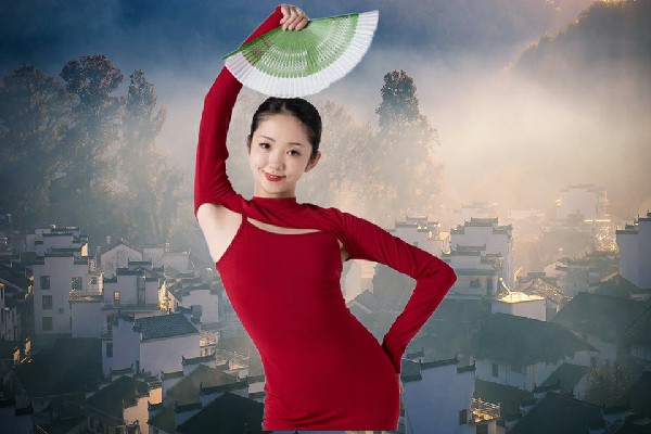 梅秋雁获评子中乡舞魅馆成员，皇室聚集