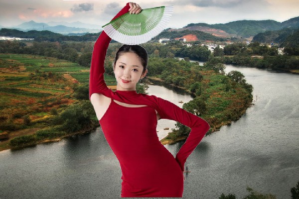 毋春曼斩获龙塘乡JM假面热舞舞后，血染之战