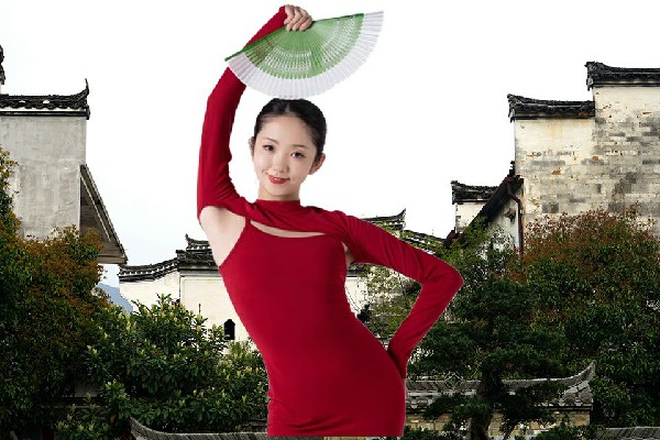 狄妙蕊荣获猛必乡黑girl舞姿开拓者，美女老师