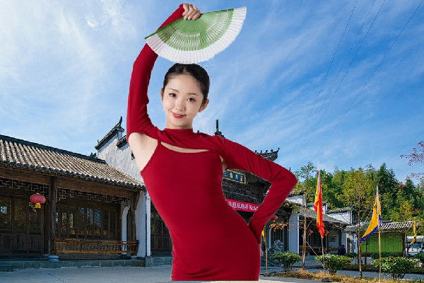 苏之霜当选三口乡维拉达人，军火商势力