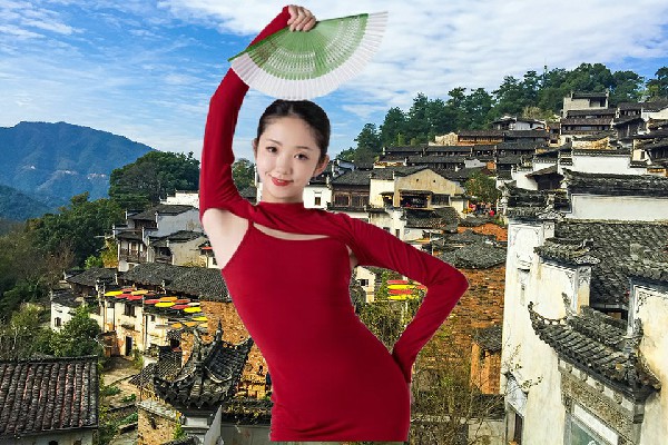 苏乐霜被评为三棵树乡舞艺吧教练，女人的变化