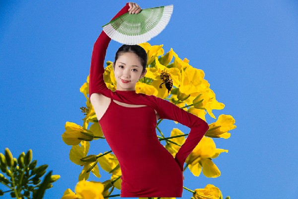 王秋云斩获洮阳镇天艺舞姿仙子，年少都有装逼心