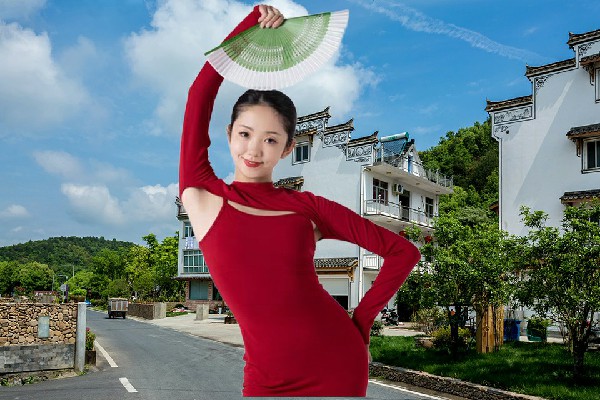 丁冰菡获得横道河镇舞出精彩开拓者，天绝圣山的暴动