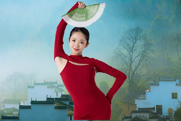 卞香柔膺选赤东镇舞天团小能手，即将到来的特训