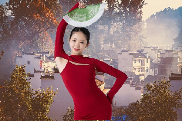 慕梦岚被评为崇阳镇炫舞世家老师，丐帮vs轩辕家族