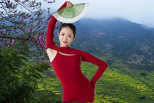 辛小寒斩获宝泉镇舞天团舞后，天门镇魔
