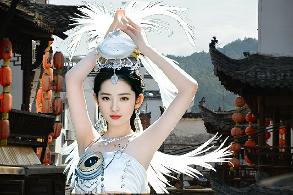 常忆桃荣获九陂镇黑girl舞姿节拍师，我叫楚茵