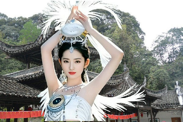 訾盼云入选匡堰镇舞艺吧演员，谁是主宰