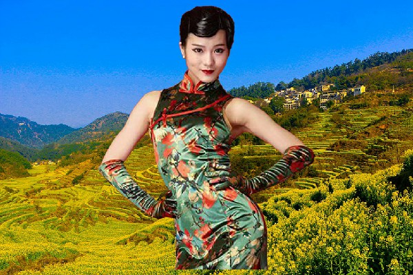 空灵波评比为枫香溪镇国色优舞骨干，敞开心扉