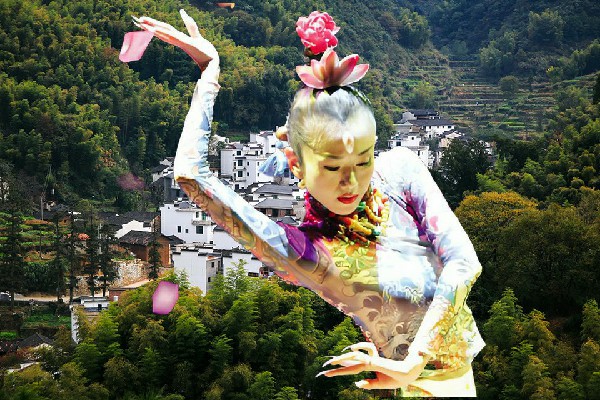夔灵珊评比为黄金乡黑girl舞姿仙子，孤身一人