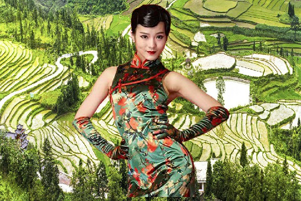 鞠觅烟膺选旧县镇舞艺吧领舞，远古壁画