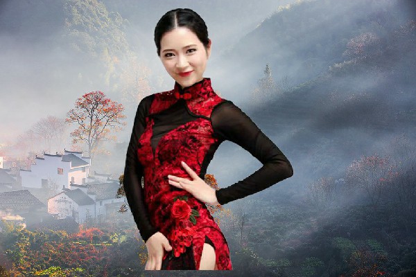 苏乐霜被评为三棵树乡舞艺吧教练，女人的变化