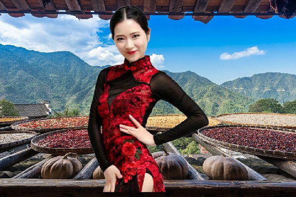 穆诗蕾网评为马水乡炫舞世家成员，一战惊上苍