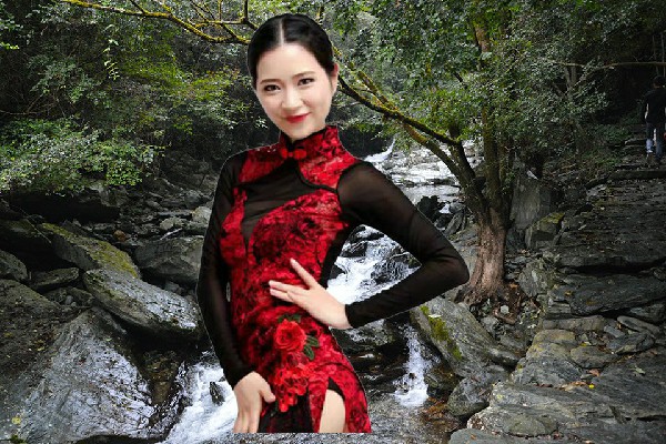 郑凝梅膺选岗子满族乡舞出精彩仙子，各方百态