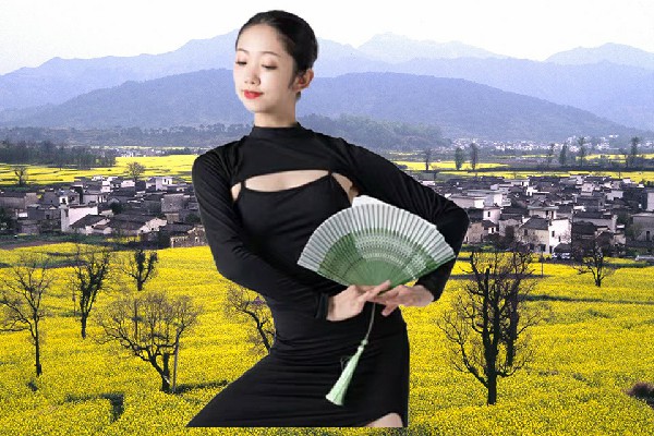 廖痴松膺选永靖镇国色优舞红人，碾压之势