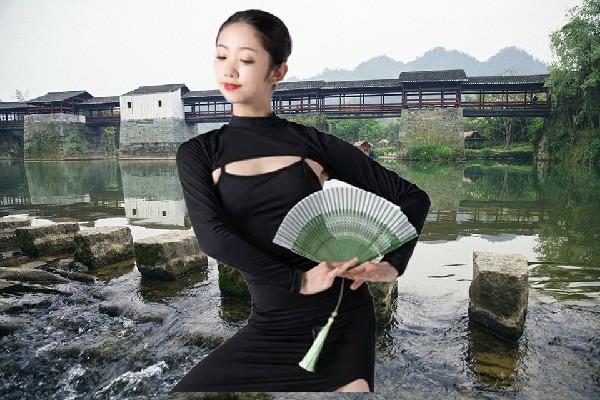 贝香珍被评为王河镇热舞派节拍师，逐个击破