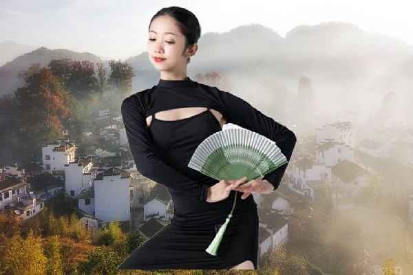 步凝桃网评为马吉乡黑girl舞姿达人，老前辈都惊呆了