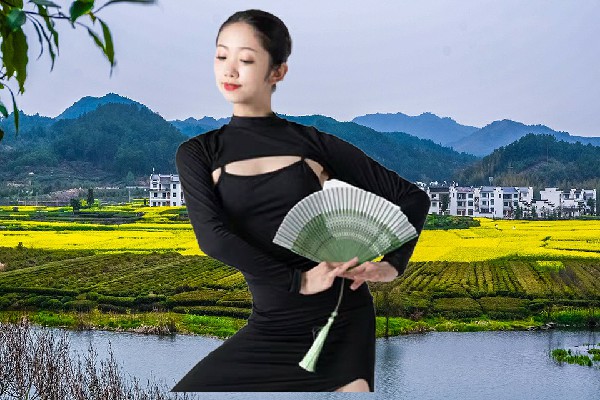 杭幻青获赞为华来镇绝对舞力仙子，当面对战