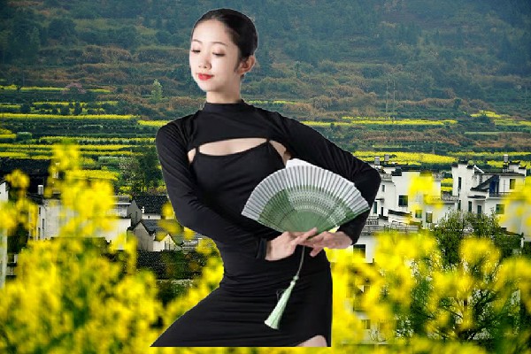 沃语竹获得东仙坡镇舞艺吧达人，你的男人很强