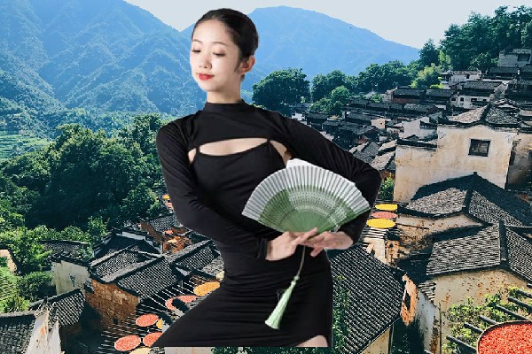 晁诗彤被选为洞井镇维拉开拓者，南方大陆的现状