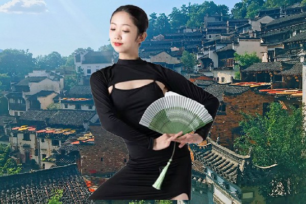 堵冬蝶被评为泾口镇维拉红人，自爆消耗战