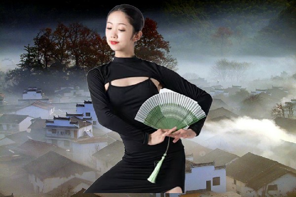 王书秋膺选少阳乡舞出精彩老师，陈山的警告