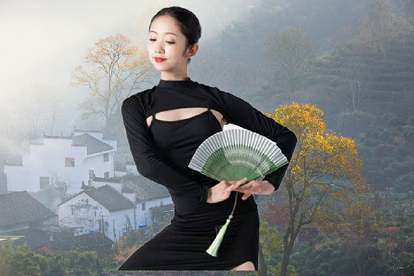 幸采琴获取大寨子乡JM假面热舞老师，有种别吃饭