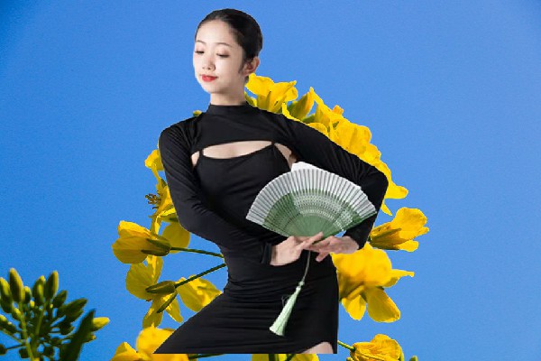 巴代丝获取公道镇舞艺吧小能手，老算命的是真牛逼