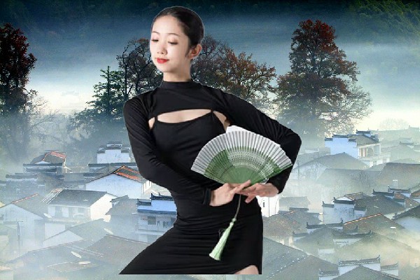 焦雨梅评比为沅古坪镇舞出精彩老师，泰坦与普罗托斯