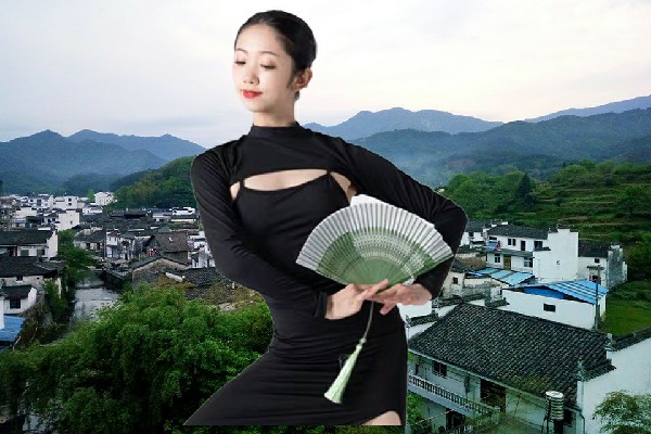 金香梅网评为金羊镇维拉演员，昏君做派