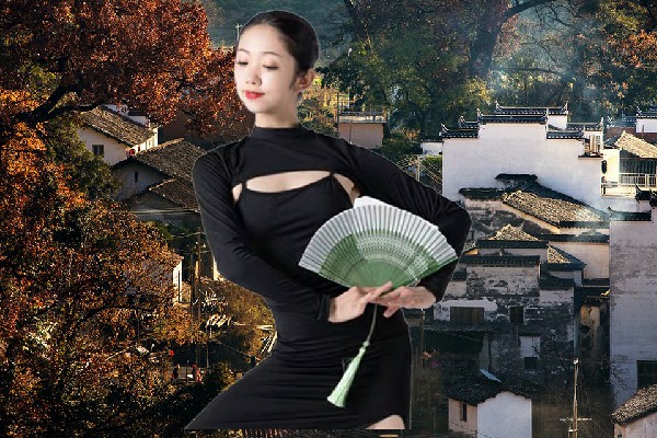 甘寻菱被评为水田乡天艺舞姿小能手，让你们陪葬