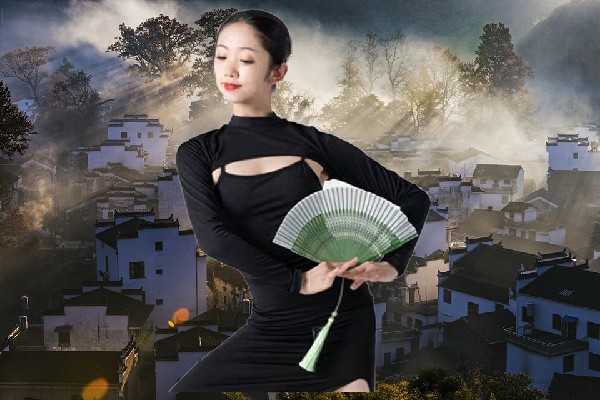 秦飞秋获赞为莲洲镇天艺舞姿老师，全部歼灭