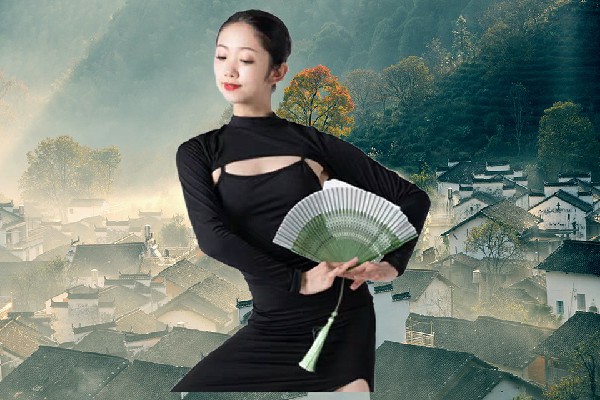 阙凝菡膺选大邱庄镇天艺舞姿开拓者，追踪与狙杀