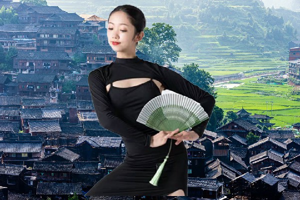 闵雁蕾获取香花镇舞艺吧仙子，明月的矛盾