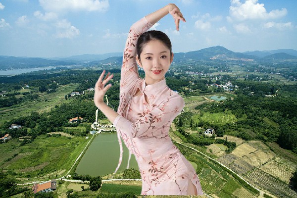董平柏网评为白良乡TK舞社演员，醉酒美人