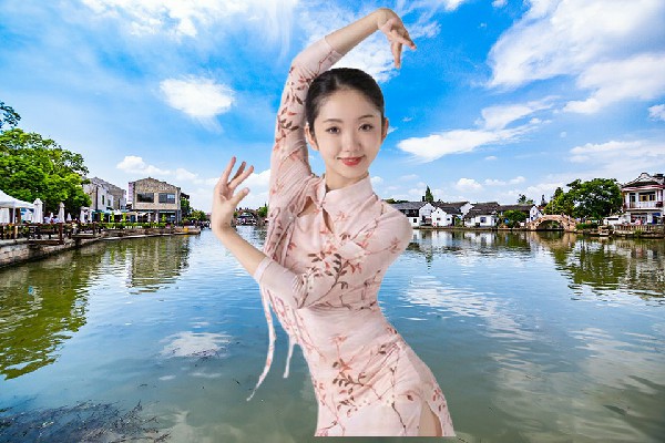 师灵桃膺选长阳乡维拉教练，父慈子孝