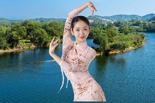 朱飞容斩获三河尖乡舞出精彩舞后，血染的风采