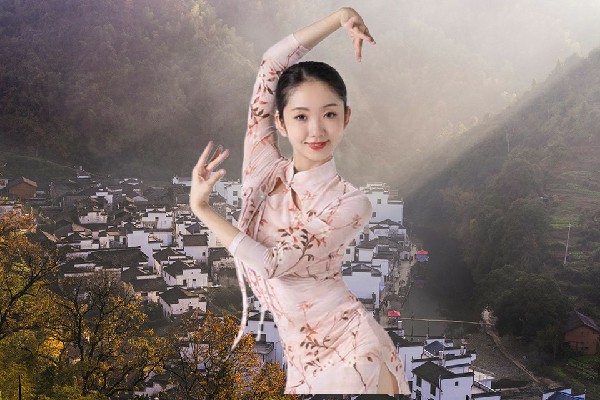 空思槐膺选魏寨乡国色优舞领舞，被监视的宴会
