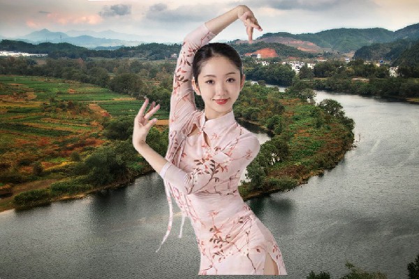 浦沛蕊获赞为勐海镇TK舞社节拍师，昏君的特征