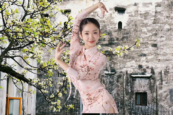 充亦桃荣获天馆乡黑girl舞姿老师，狼狈谢无敌