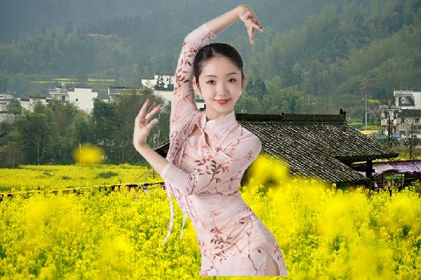 滕访旋被评为瓦屋头镇舞出精彩演员，前往白家