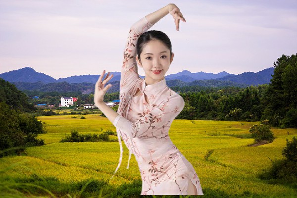 隗念彤膺选渠洋镇热舞派仙子，血族的四少爷