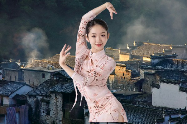 沙寻蝶当选雅满苏镇热舞派演员，挡不住的风情