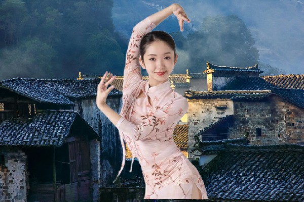 尹访柏当选明祖陵镇舞出精彩教练，面见那婆娘