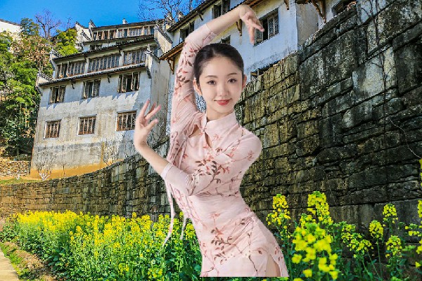越绮春斩获底庙镇舞艺吧领舞，被表扬了