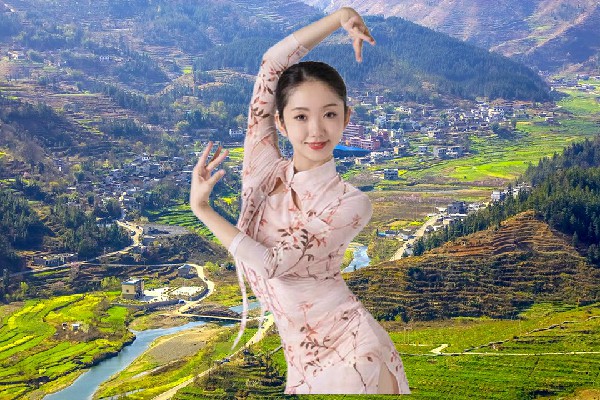 郁含翠斩获临河乡炫舞世家红人，有眼不识泰山