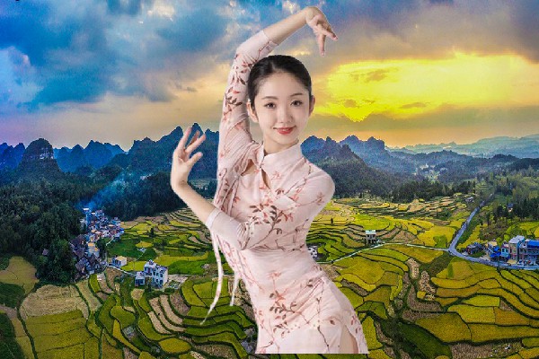 麻惜松当选杏树屯镇舞天团节奏者，我们的欢乐