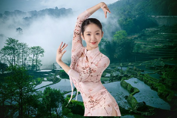 殳依青斩获富强乡国色优舞成员，强强对话