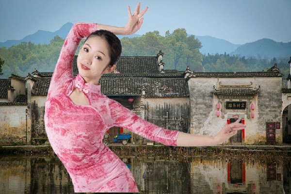 瞿诗冬荣获金岩土家族乡JM假面热舞舞师，千年未有之变局