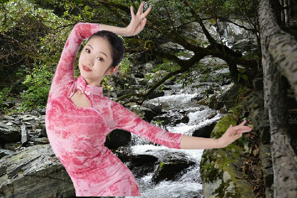 吕幼亦荣获回龙镇舞魅馆老师，韩一菲的手段